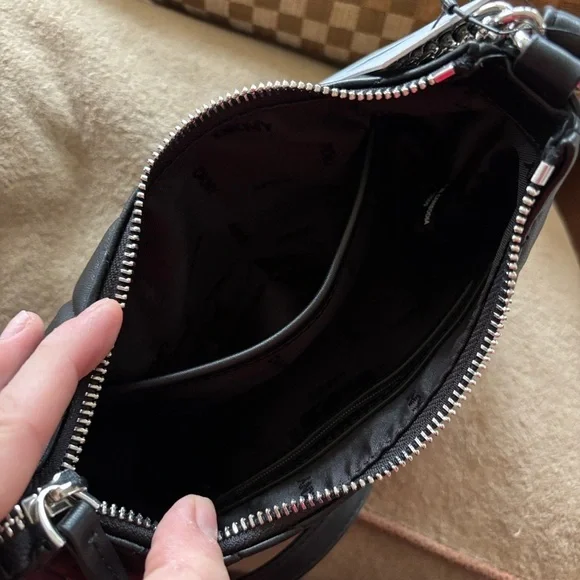 Brand New DKNY Black Lizzy Top Zip Crossbody Bag Chain Quilted Stitch Purse - Picture 13 of 15
